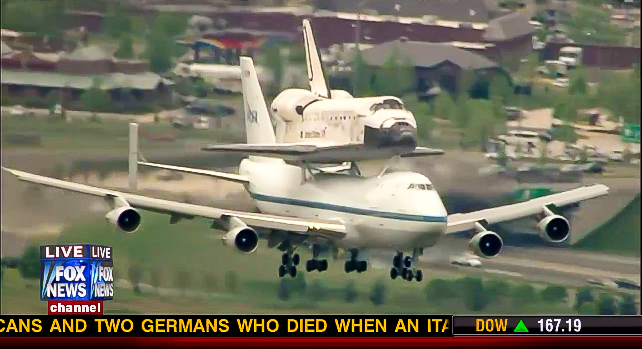 Space Shuttle Discovery Makes Historic Landing in Washington