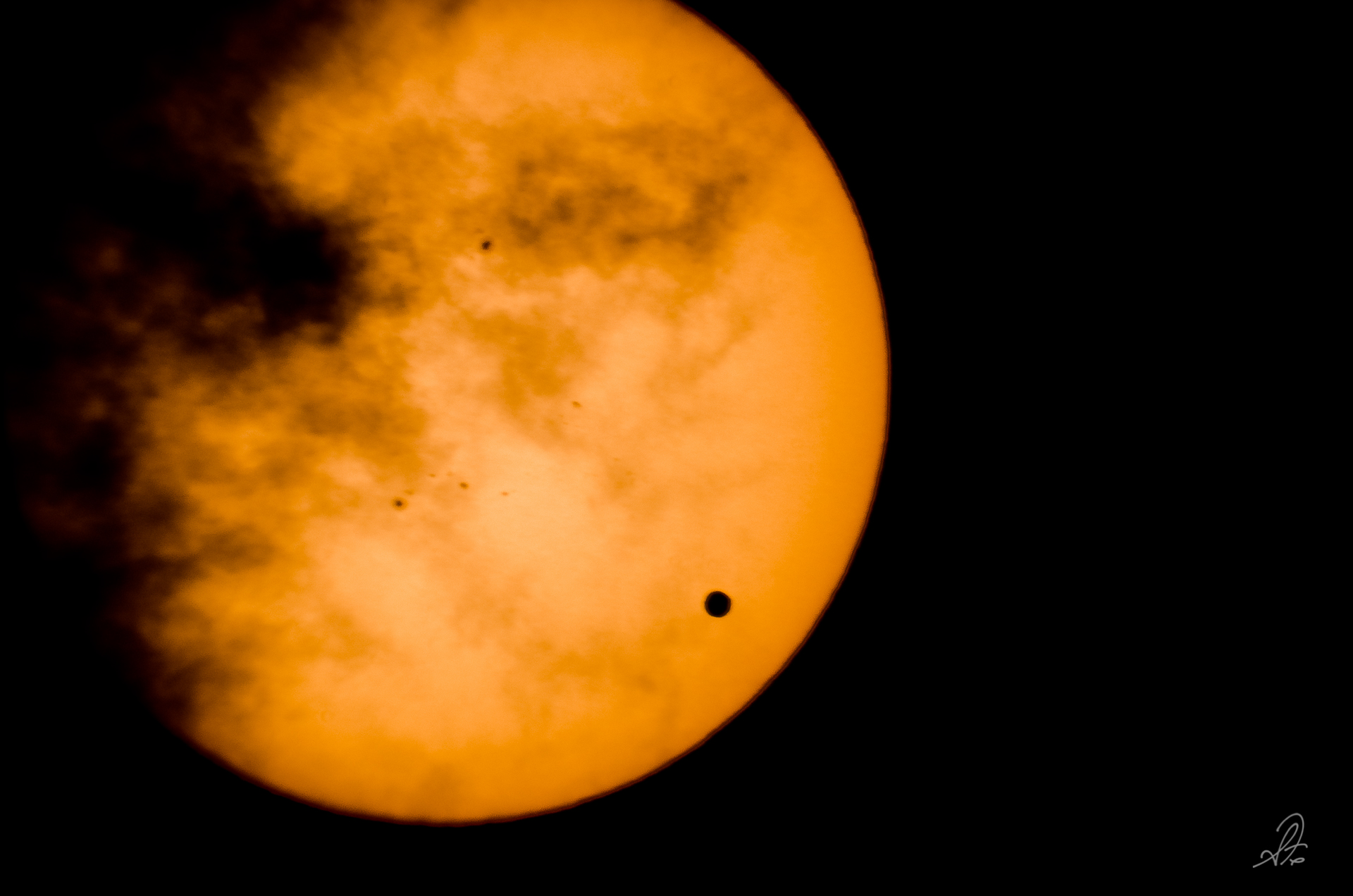 Transit of Venus In Front of the Sun :: Photos