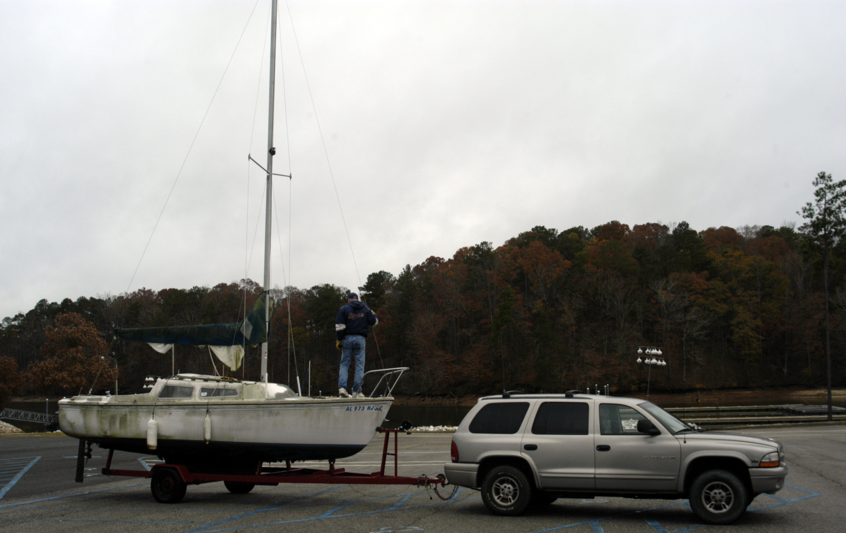 How To De-Mast a Catalina 22 Sailboat for Towing?