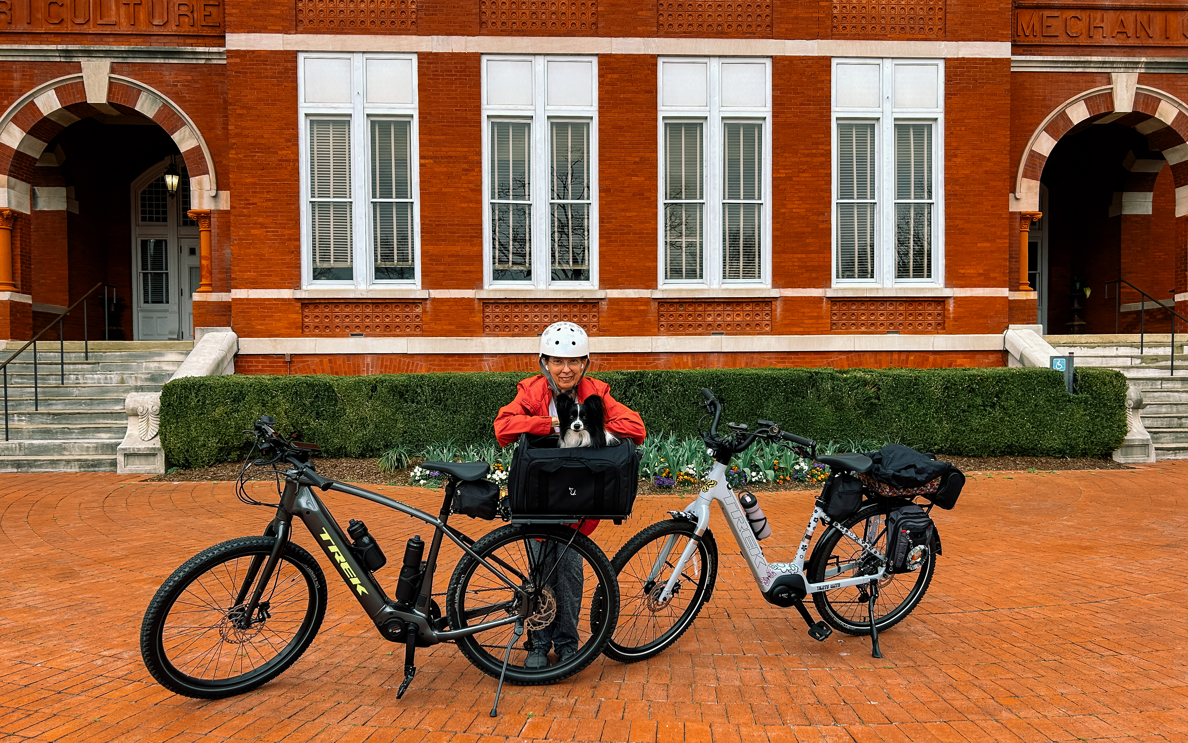 Deborah and Edgar in Front of Samford Hall in Auburn